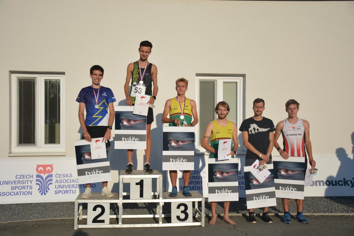 Nejlepší šestice závodníků ve sprintu na akademickém MČR 2020. Foto: Jan Honkyš